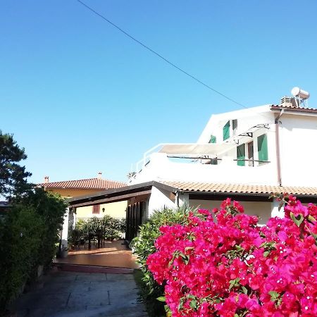 Villa Maria Apartment Capoterra Buitenkant foto