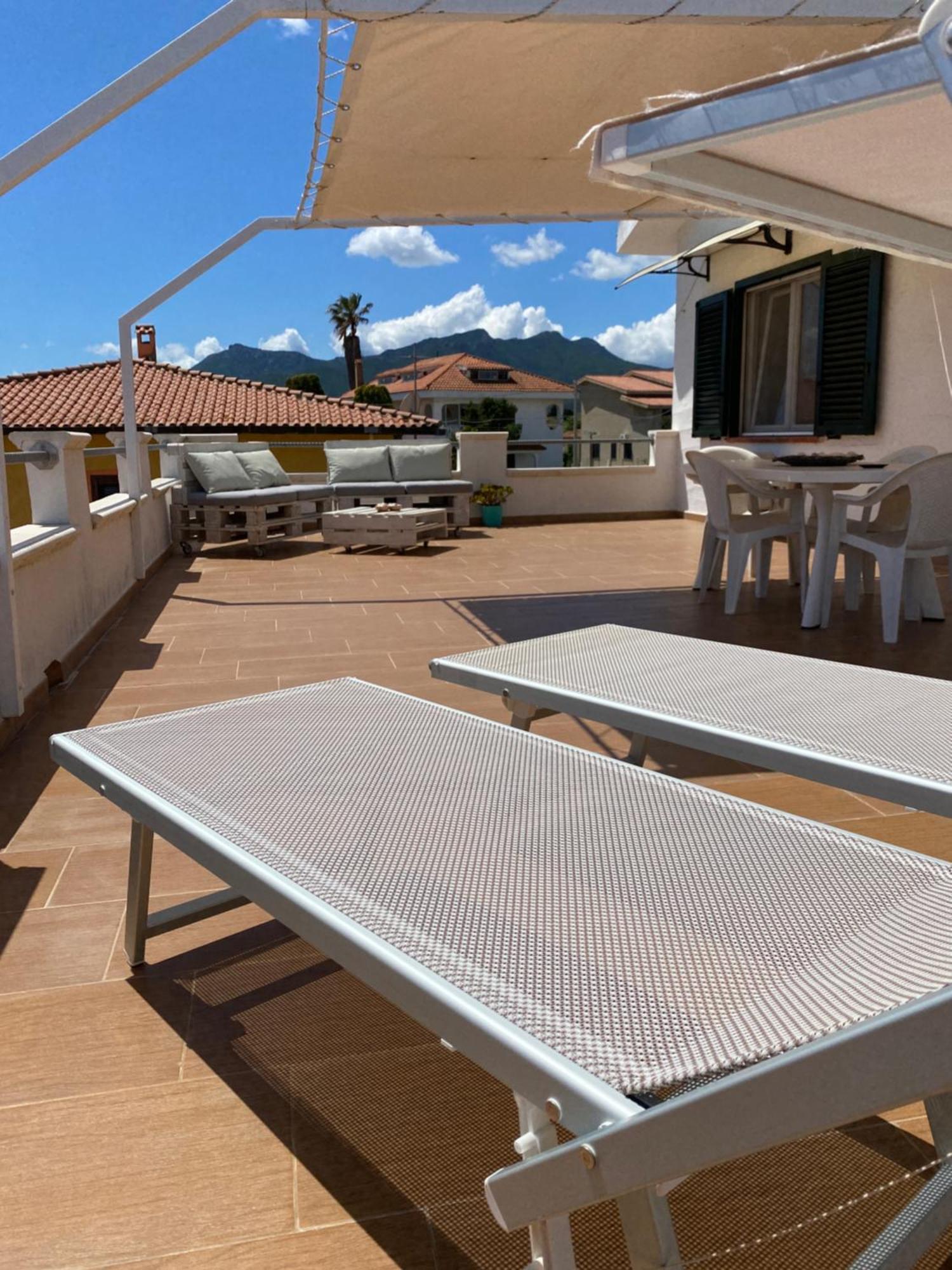 Villa Maria Apartment Capoterra Buitenkant foto