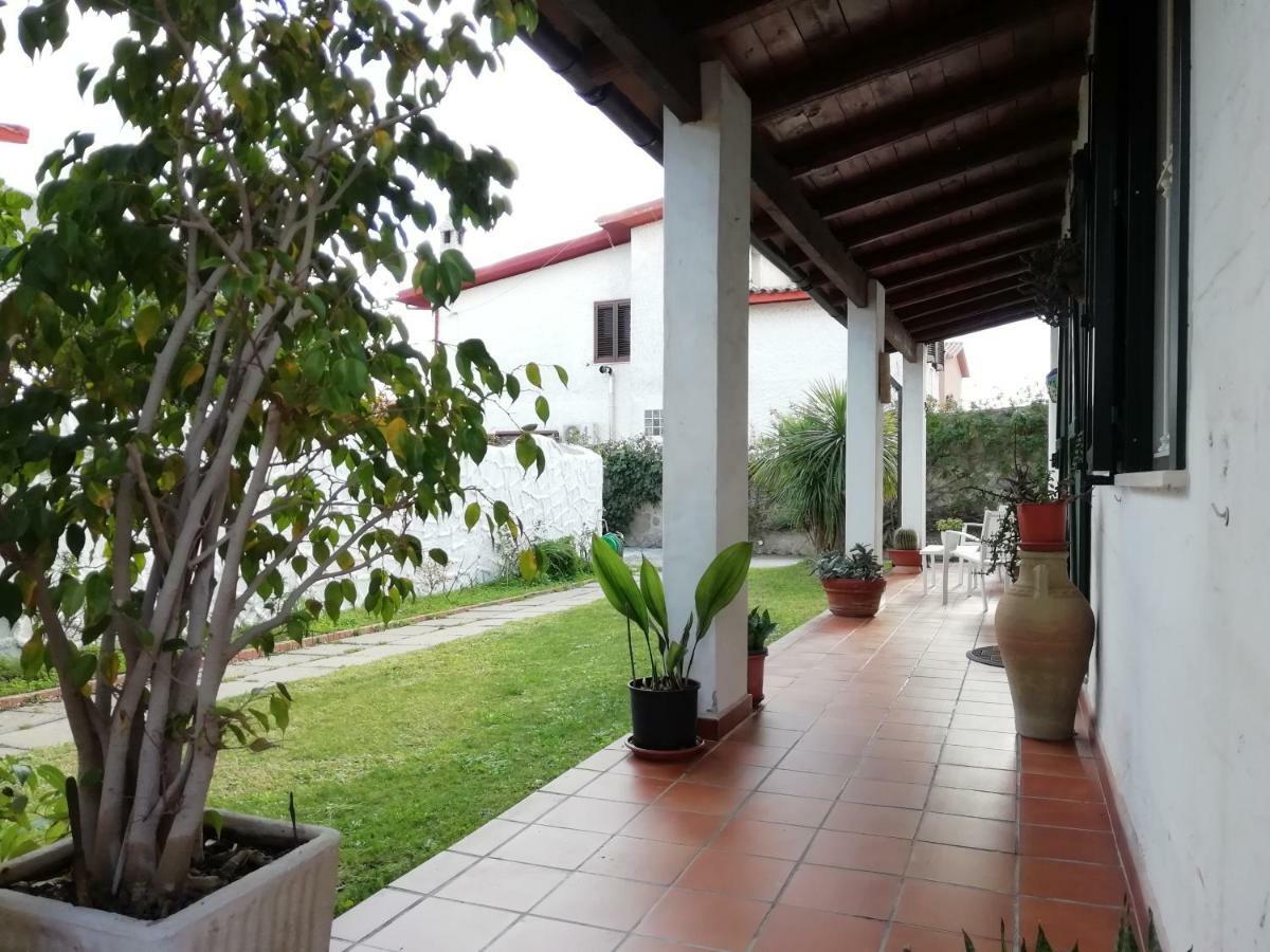 Villa Maria Apartment Capoterra Buitenkant foto