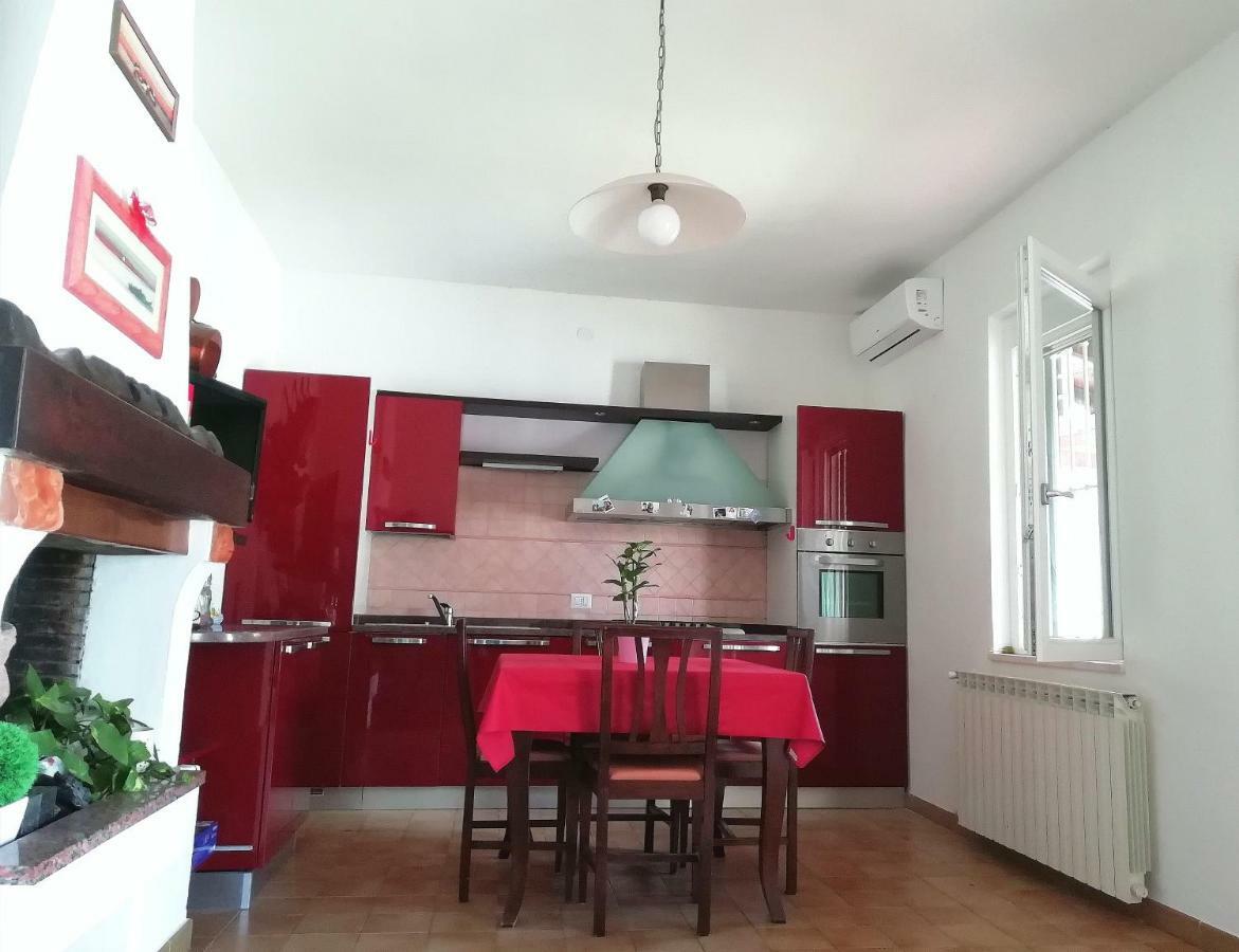 Villa Maria Apartment Capoterra Buitenkant foto